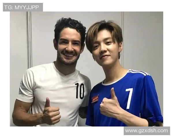 勒布朗与足球明星粉丝的跨界友谊与共同热爱探讨