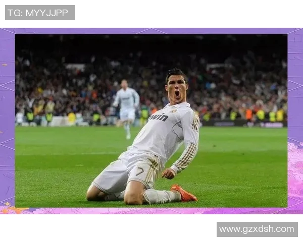 成名较晚的足球明星们如何逆袭成就辉煌职业生涯的传奇故事